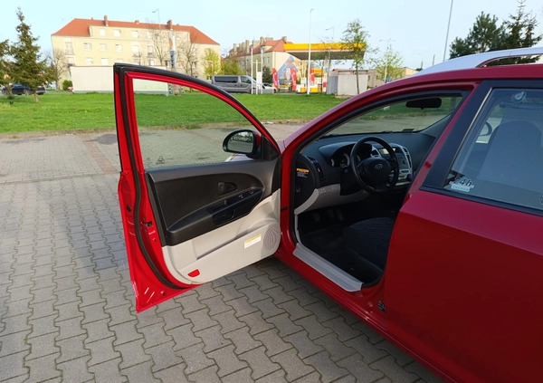 Kia Ceed cena 15500 przebieg: 208000, rok produkcji 2008 z Wągrowiec małe 301